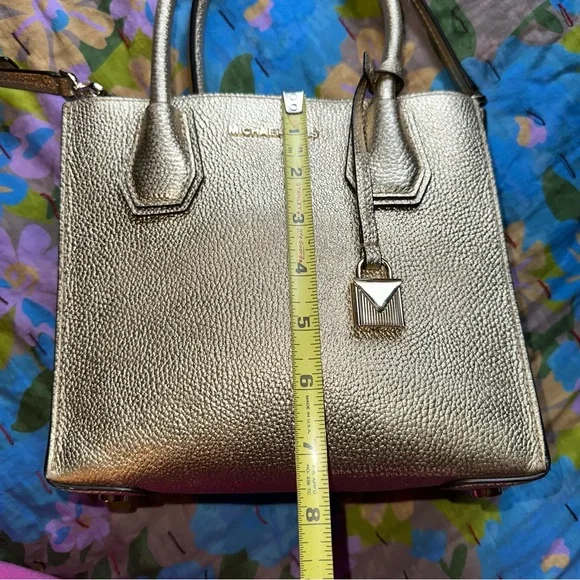 ⛅️[ Michael Kors ] Mercer Leather Crossbody Metallic Gold Bag - Picture 5 of 17